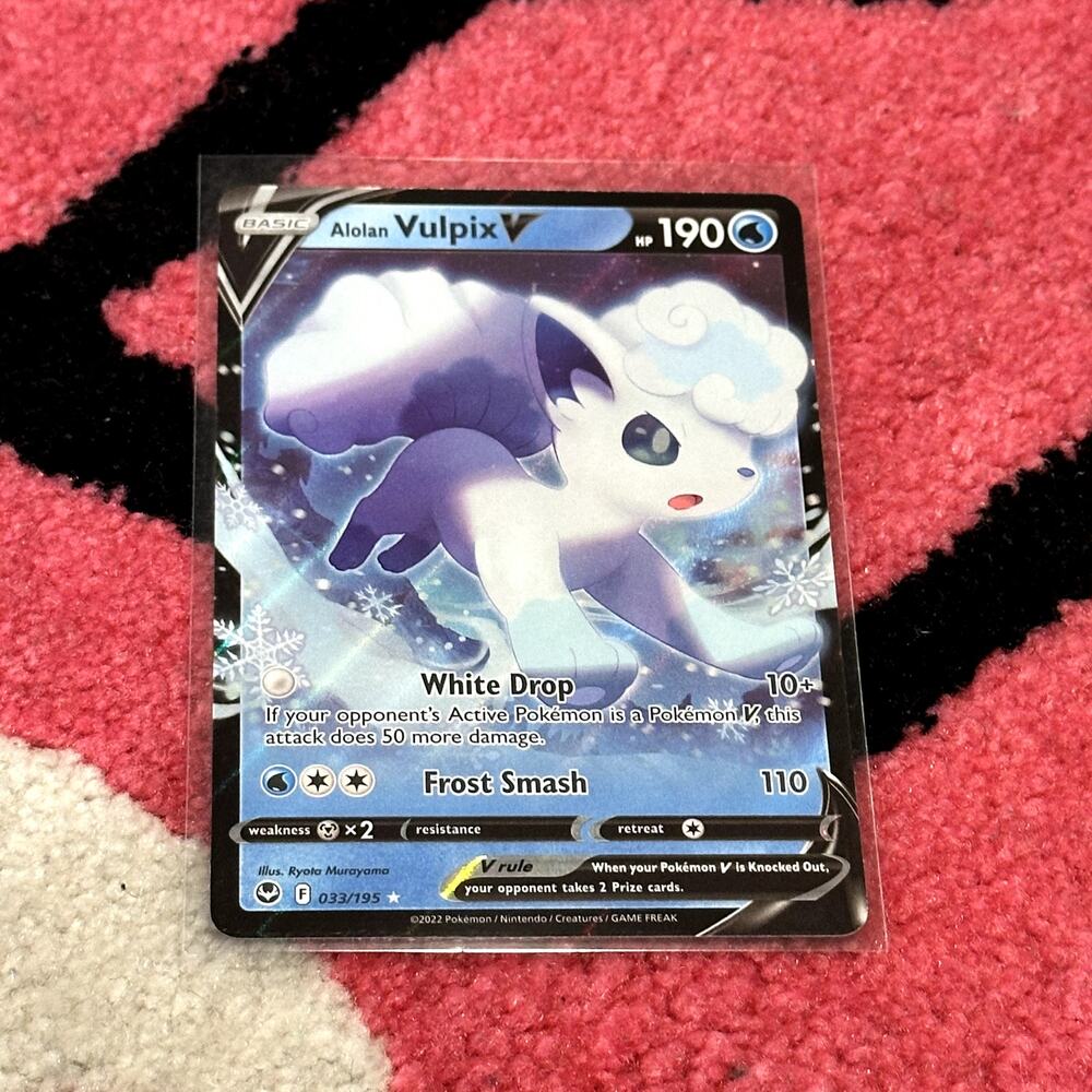 Alolan Vulpix V #33 – Pokémon Silver Tempest – Full Art Holo – As Pictured